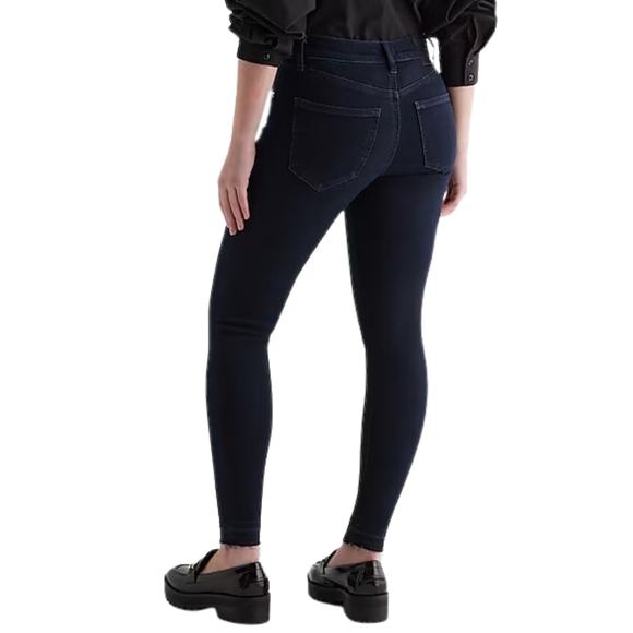White House Black Market Mid Rise Skinny in Dark Wash NWT Size 8 - Picture 2 of 6